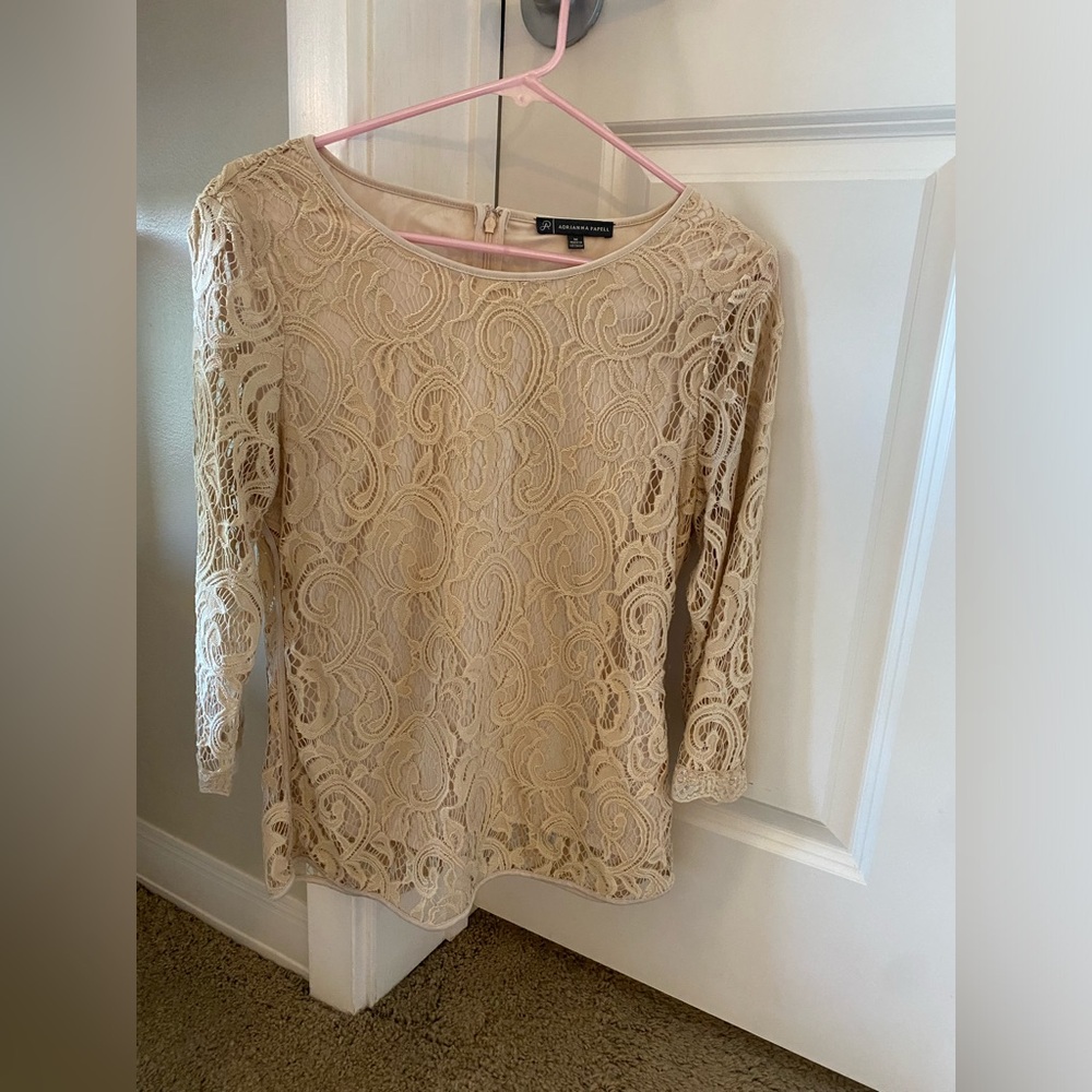Adrianna Papel lace top size medium